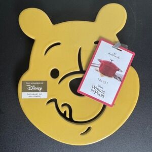 Hallmark Winnie the Pooh Trivet Disney Unisex OS Yellow Ceramic Heat Pad NEW